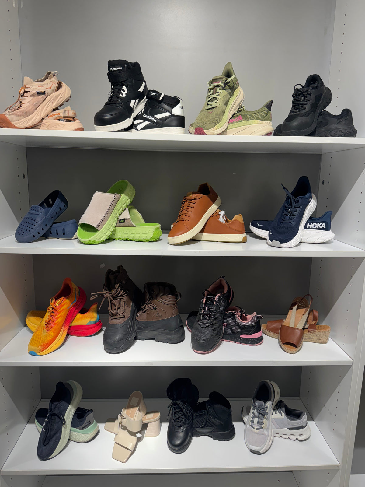 Branded SHOES Truckload