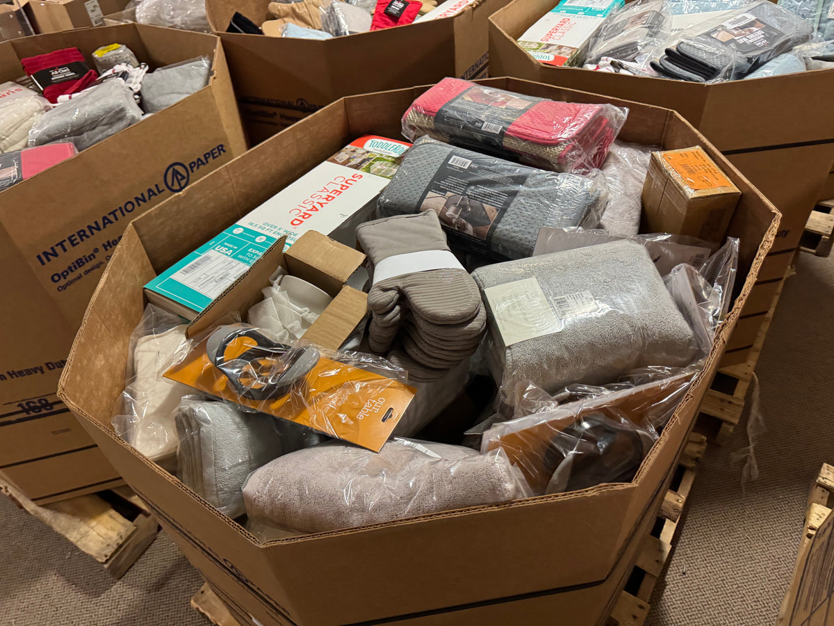 Bed, Bath & Beyond Truckload - BRAND NEW Merchandise