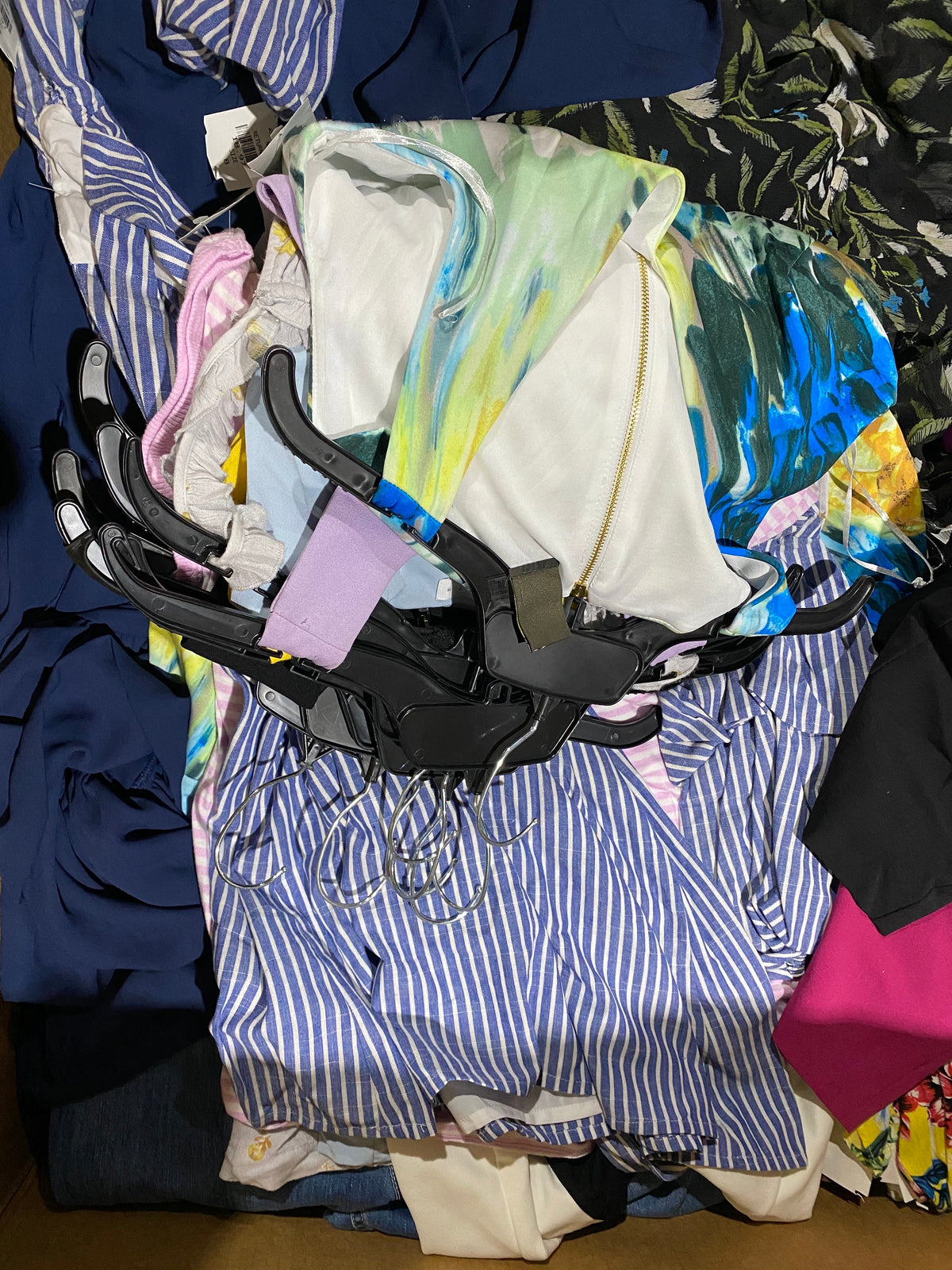 LUXURY RETAILER Apparel Pallet