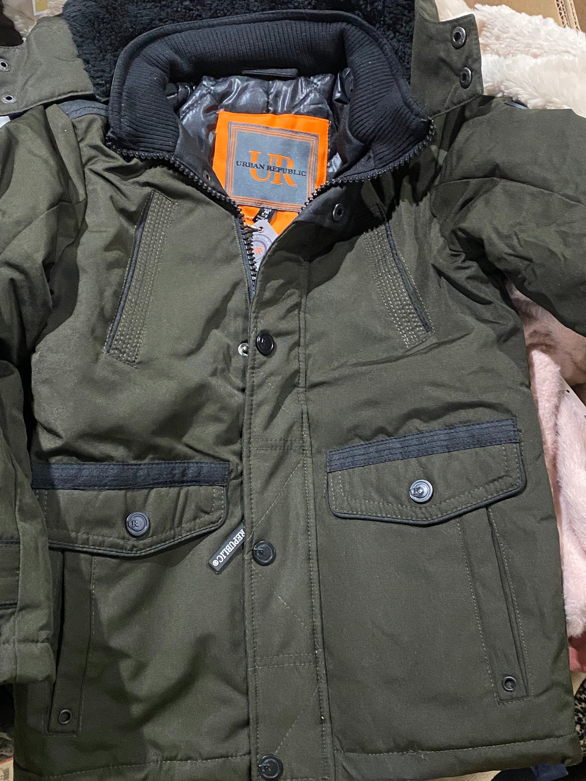 LUXURY RETAILER Apparel Pallet