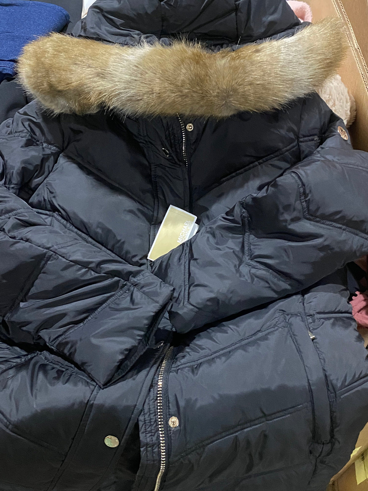 LUXURY RETAILER Apparel Pallet